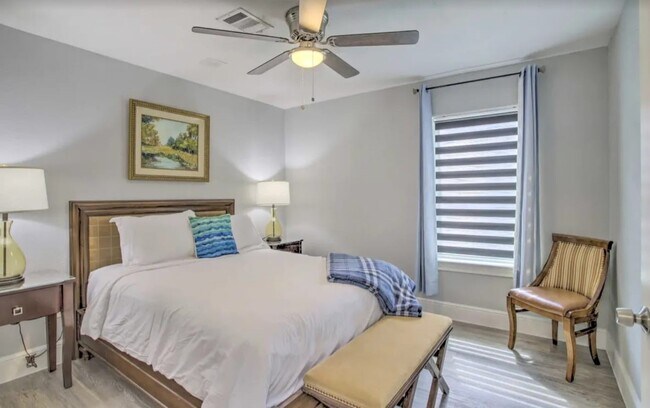 Building Photo - 5215 Cosby St