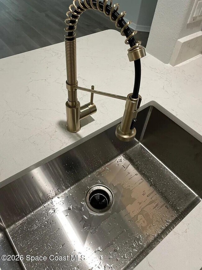 Building Photo - 5710 Claiborne St