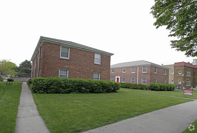 Building Photo - Martin Adlon Apartments