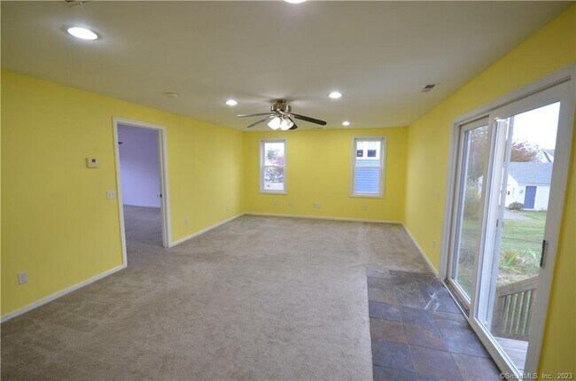 Building Photo - 147 Freeman Ave