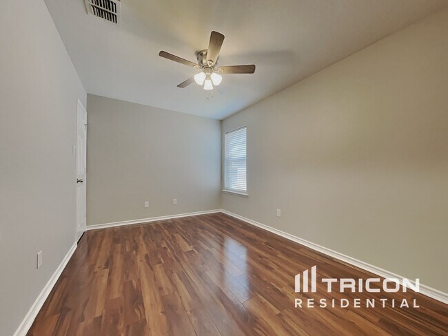 Building Photo - 3721 Hazel Drive Fort Worth TX