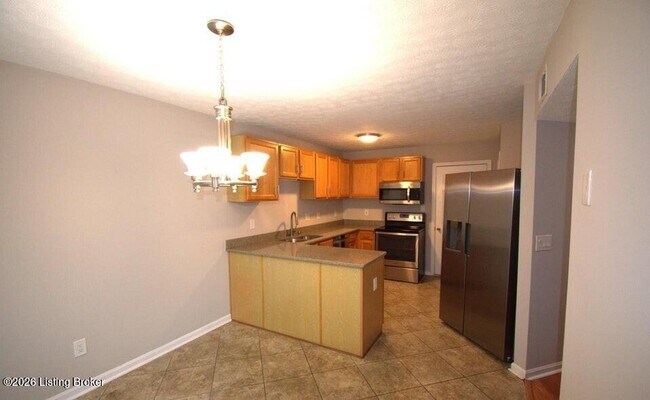 Building Photo - 10407 Pinoak View Dr