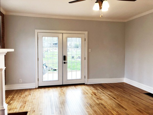 Family Room 3 - 1104 NJ-28