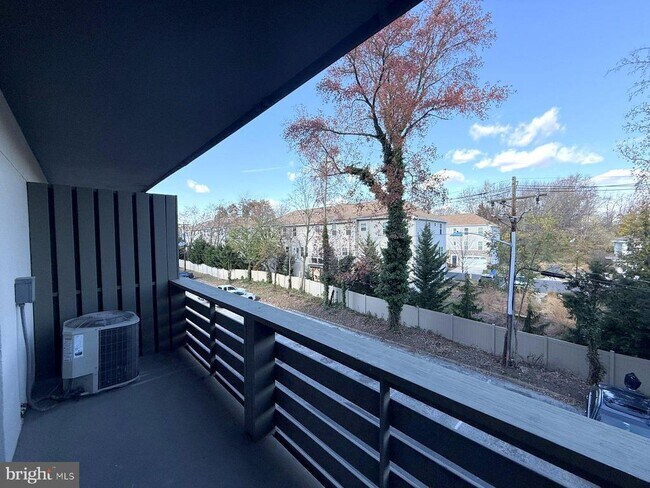 Building Photo - 606 Cooper Landing Rd