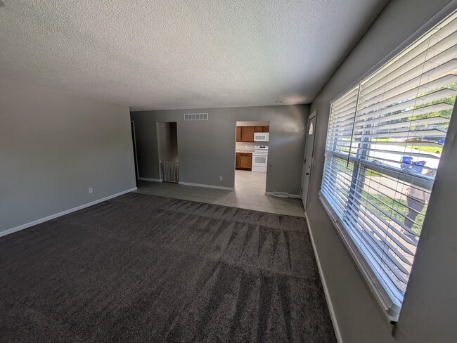 Building Photo - 9150 W 78th Terrace