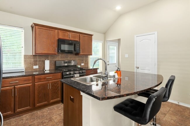 Building Photo - 7006 Whitlow Wonder Ln