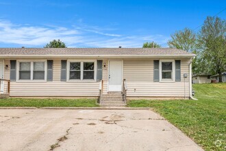 Building Photo - Beautiful 2-bedroom Duplex in the heart of...