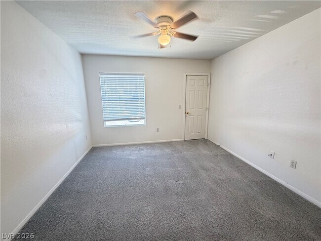 Building Photo - 6955 N Durango Dr