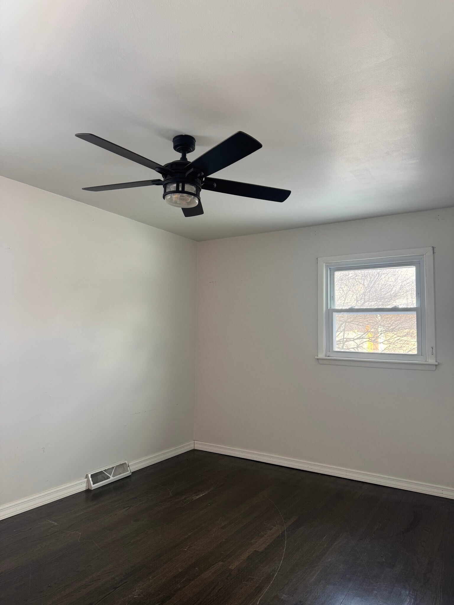 Master - 2305 Mayfield Ave