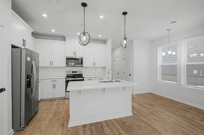 Building Photo - Brand new Hermitage townhome, end unit with garage, 3 bedroom 2.5 baths, community pool