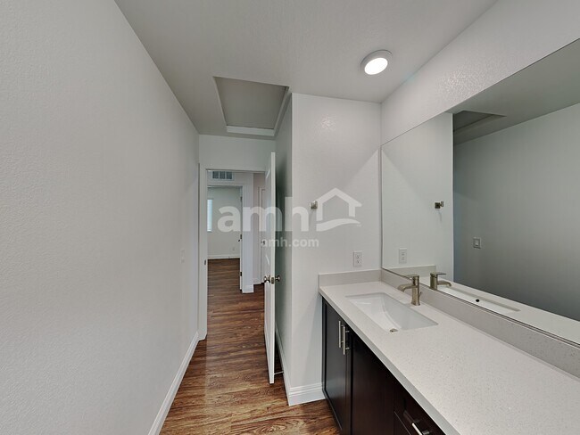 Building Photo - 3320 Blodwen St