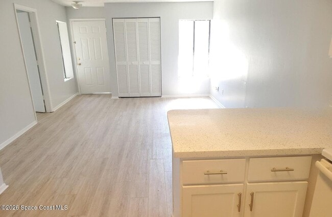 Building Photo - 499 Thor Ave SE