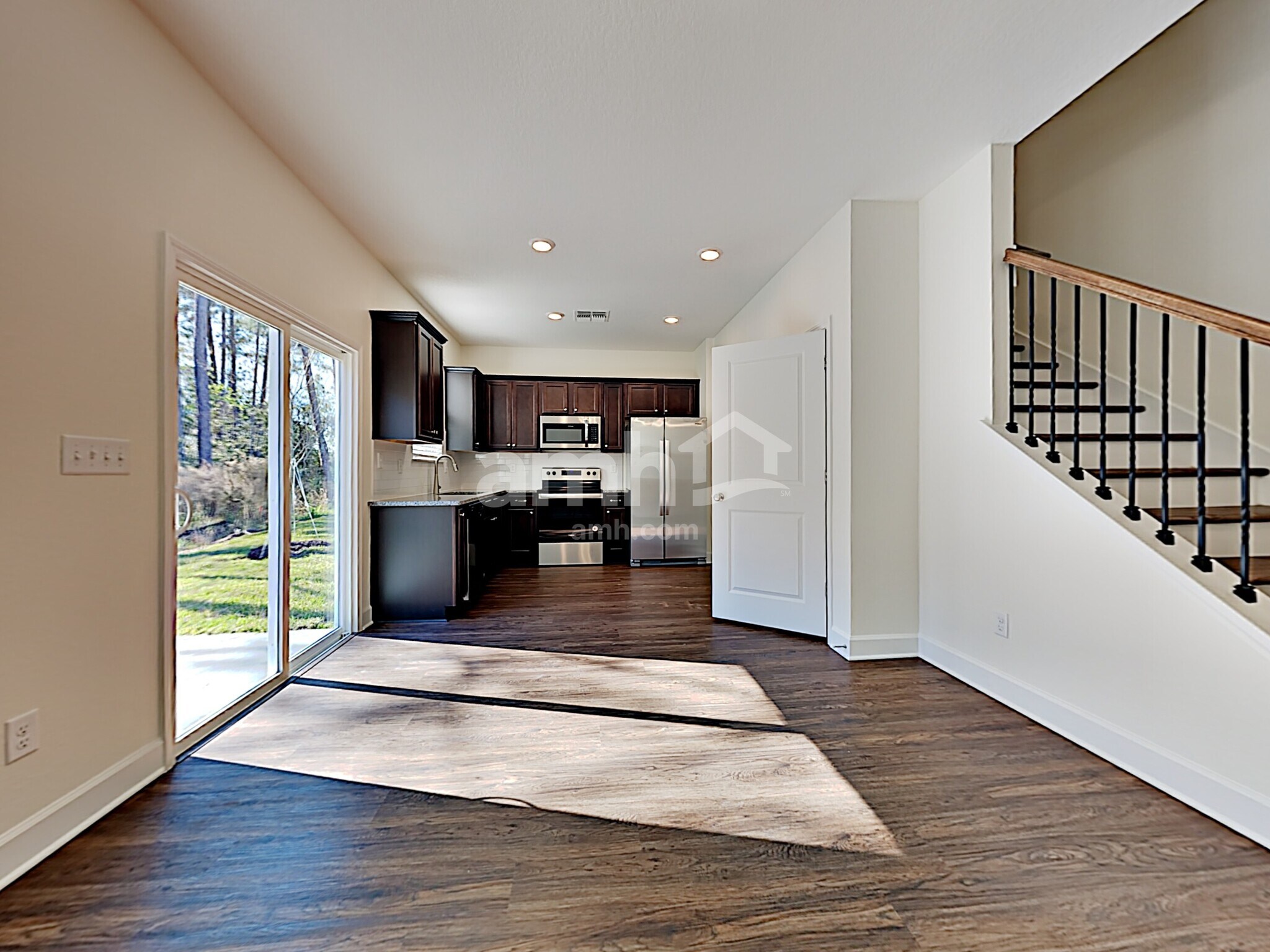 Building Photo - 8674 Highfield Ave