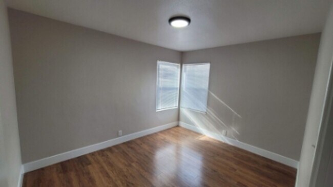 Building Photo - 1111 Flora St