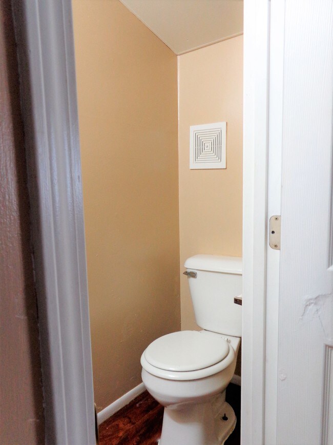 Building Photo - 891 Dawnview Ct