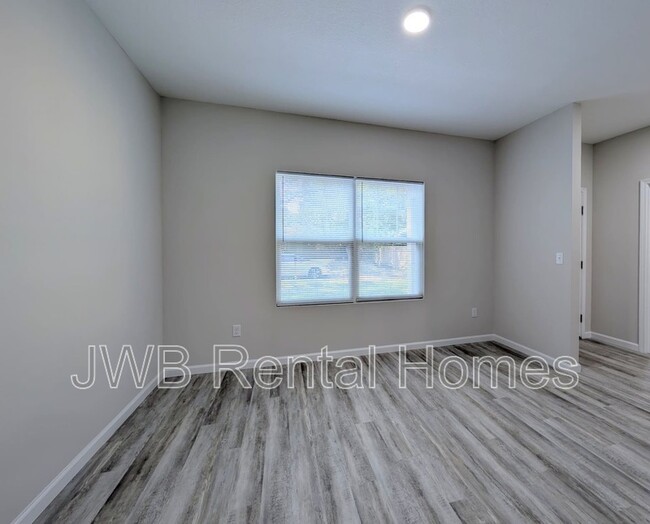 Building Photo - 3539 Rosselle St