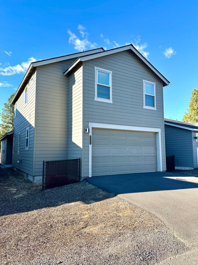 Building Photo - 51927 Lumberman Ln