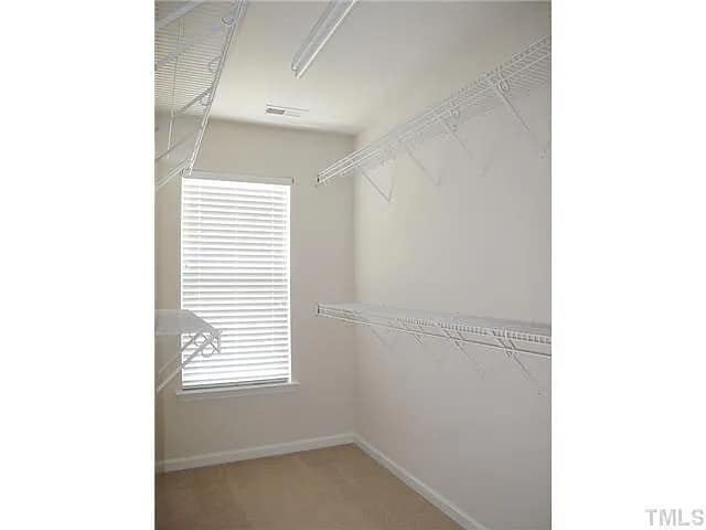 Building Photo - Room in Townhome on Coral Creek Ln