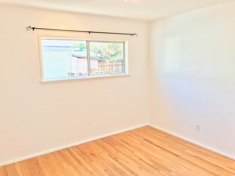 Building Photo - 17418 Califa St