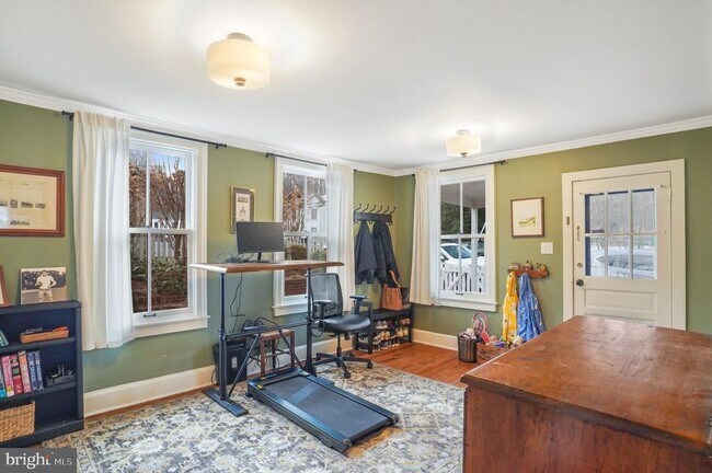 Building Photo - 7153 Main St