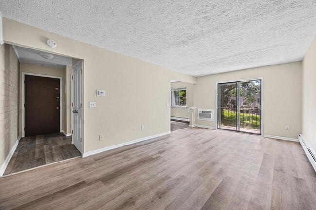Building Photo - 18 Stenwick Dr