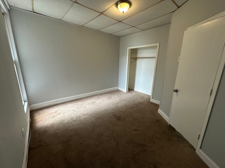 Building Photo - 543 W Roosevelt Blvd