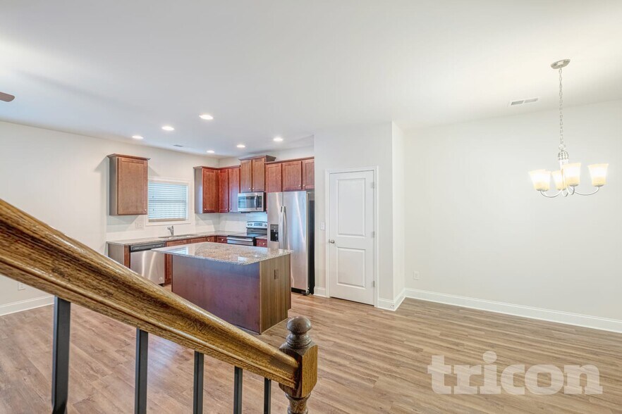 Building Photo - 419 Trickum Hill Dr