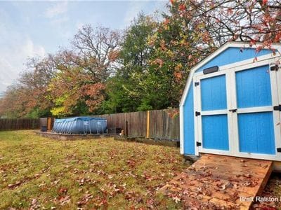 Building Photo - 656 W Foothills Dr