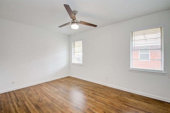 Building Photo - 8939 Rockhurst Dr