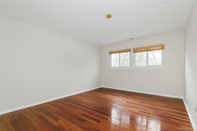 Building Photo - 1 Tiffany Cir