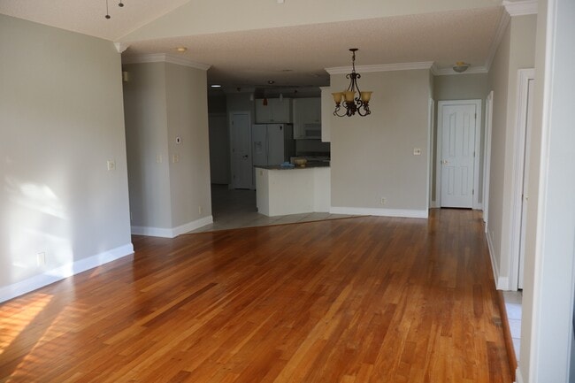 Building Photo - 1482 St Thomas Cir