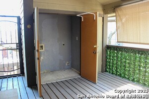 Building Photo - 11815 Vance Jackson Rd
