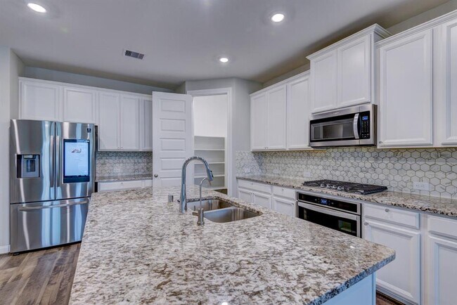 Building Photo - 2008 Glenwick Manor Ln