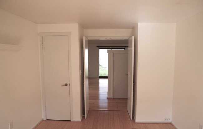 Building Photo - 3 Edgewood Cir