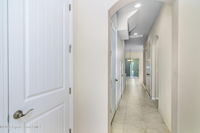 Building Photo - 3325 Sedge Dr