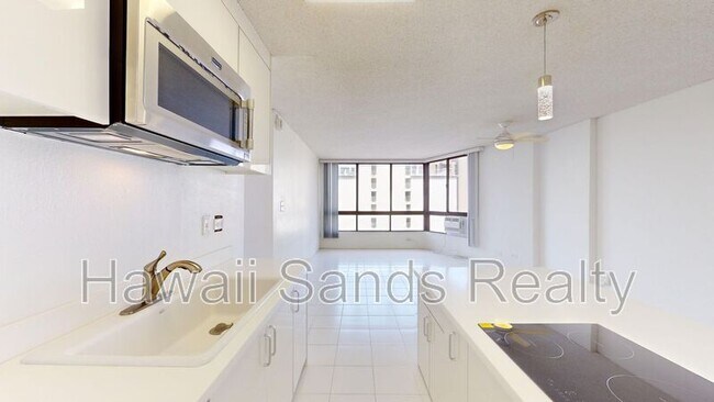 Building Photo - 320 Liliuokalani St
