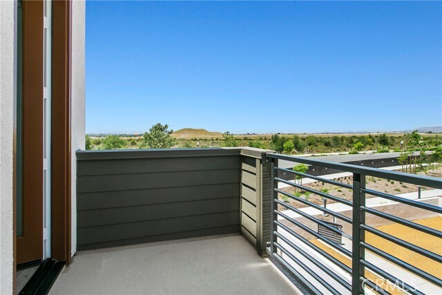 Building Photo - 612 Chinon