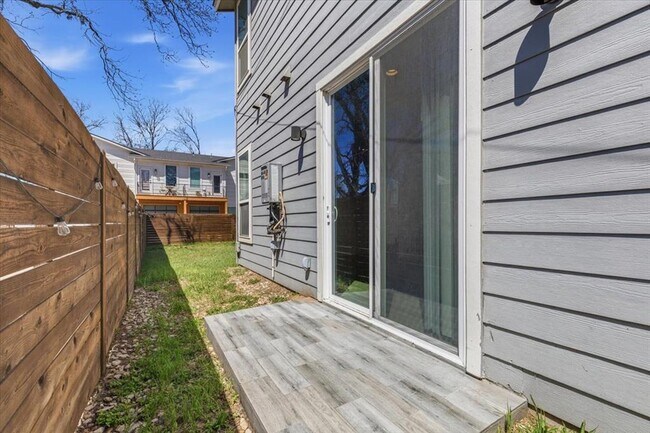 Building Photo - 1114 Walton Ln