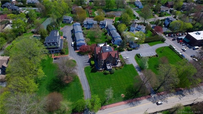 Building Photo - 364 Bellevue Ave