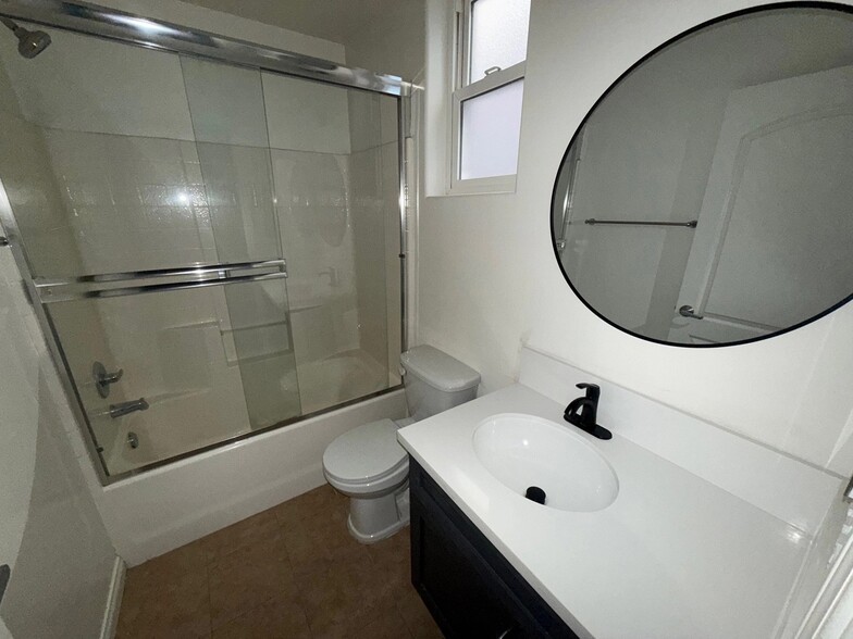 Building Photo - 4638 Sepulveda Blvd