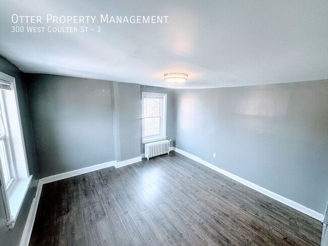 Building Photo - 300 W Coulter St