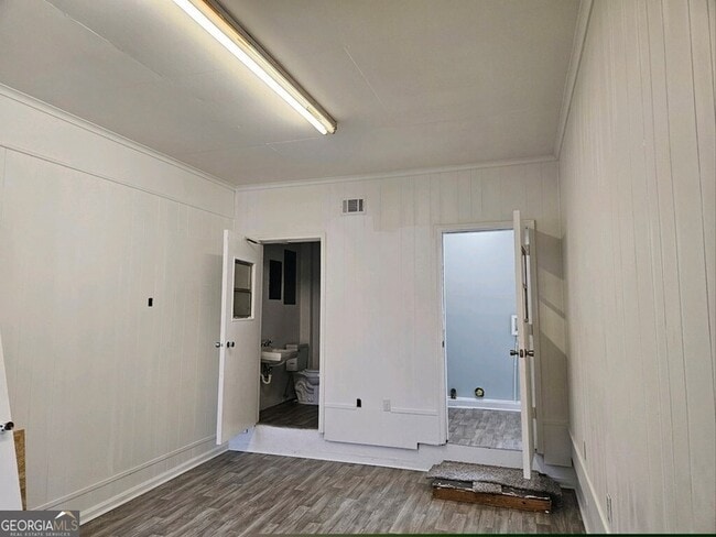 Building Photo - 1220 Poplar St