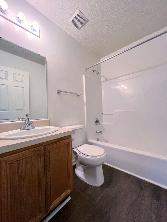 Building Photo - One-Bedroom, One Bath at Spring Garden Triplex