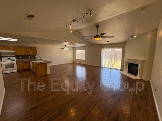 Building Photo - 429 N Amador St
