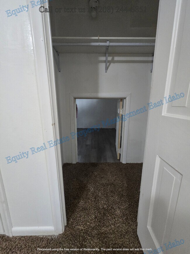 Building Photo - 555 N 13th Ave