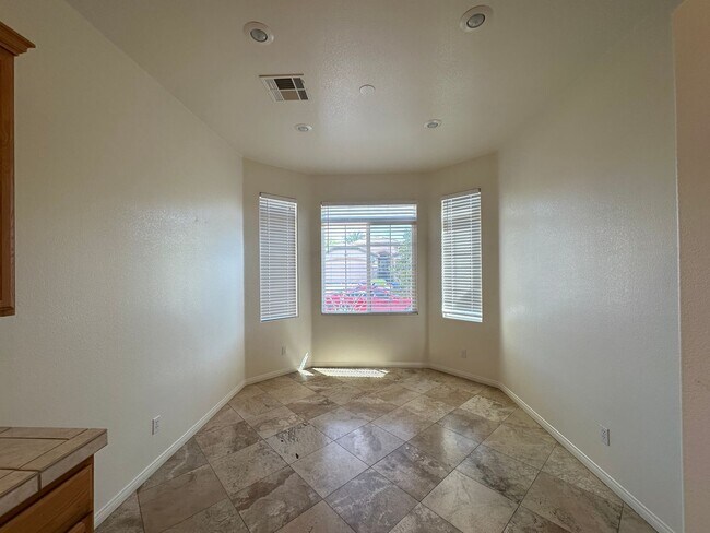 Building Photo - SEDONA AT SOUTHWEST RANCH
