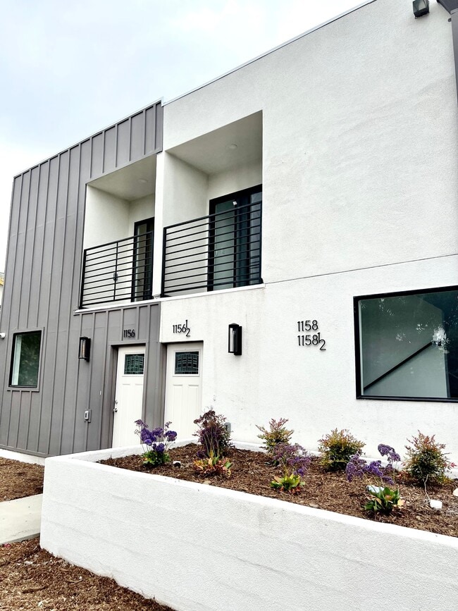 Primary Photo - 1156 W 38th St