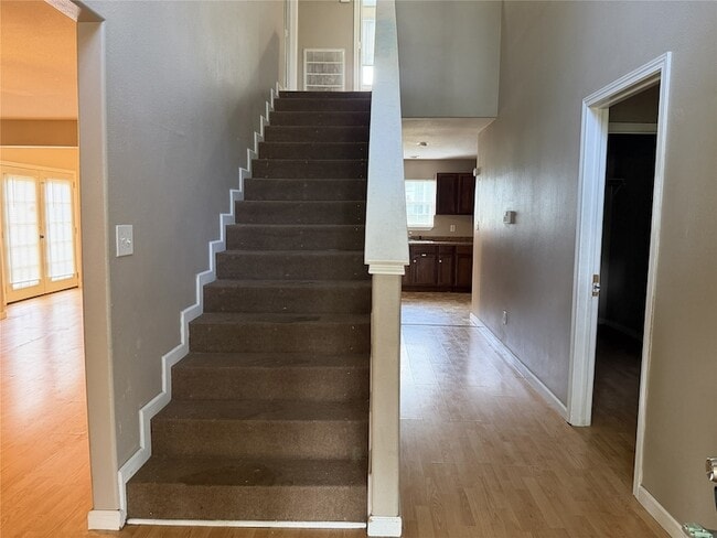 Building Photo - 6005 Beech Dr