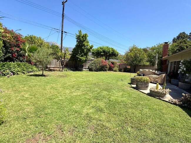 Building Photo - 225 Adair Dr