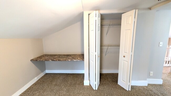 Building Photo - 417 N West St